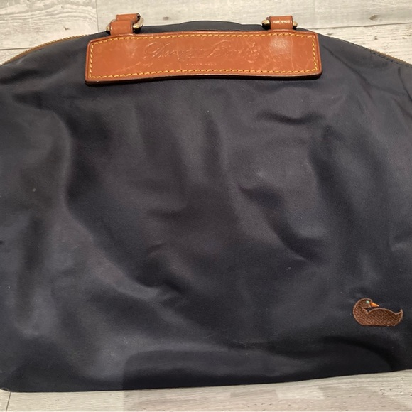 Dooney and Bourke handbag - Picture 3 of 16
